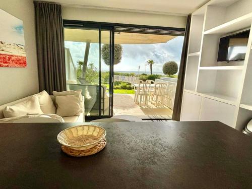 Appartement 1 chambre mer, plage, piscine, parking, clim, animaux admis - FR-1-194-216