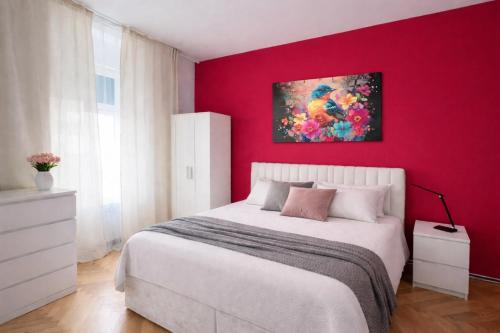 Single Suite Apartment Top 8