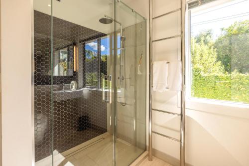 Bany a Moa Magic - Oneroa Holiday Home
