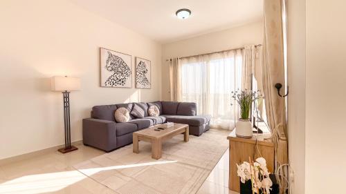 Sea La Vie 1BHK Direct Sea-View Apartment