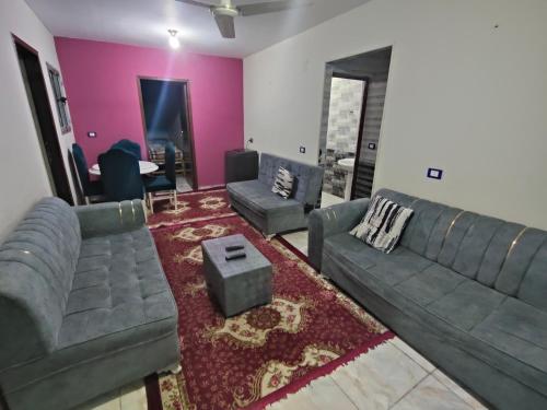 شقه مفروشه جميله جدا بموقع متميز 4