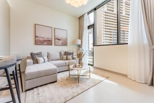 Bright 1BR Apartment Stay with Mini Pool, Near Community Parks - Binghatti Royale, Jumeirah Village Circle by Deluxe Holiday Homes