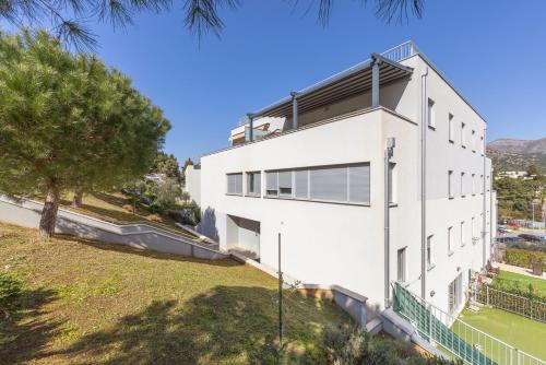 BRAND NEW lovely apartment Bella