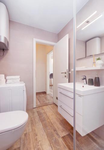 BRAND NEW lovely apartment Bella