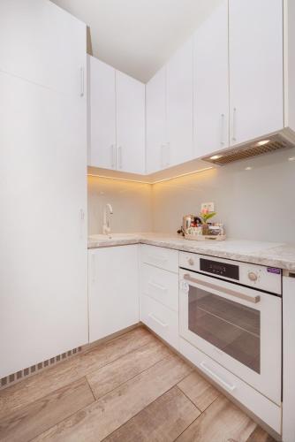 BRAND NEW lovely apartment Bella