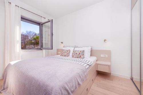 BRAND NEW lovely apartment Bella