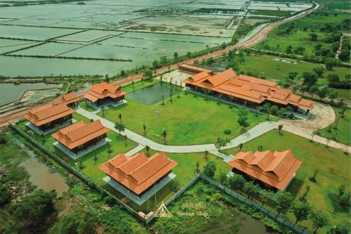 Heritage Village Resort