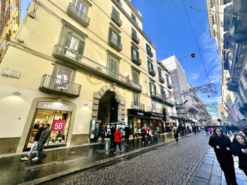 Art-Filled Loft 289 Via Toledo Heart of Naples and Plebiscito