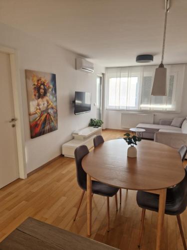 Apartman Malmar One