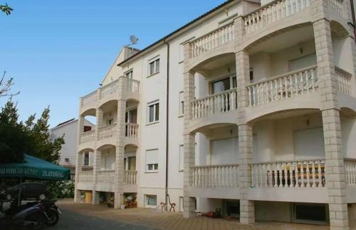 Apartments Tija
