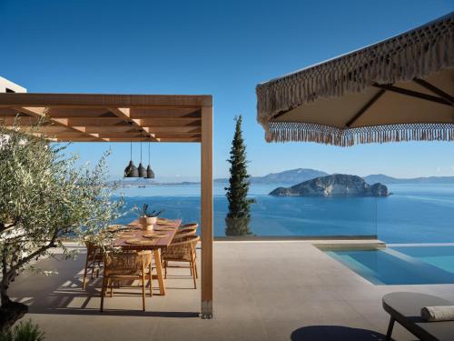 Galithea Villa, Heated Pool & Marathonisi SeaViews, By ThinkVilla