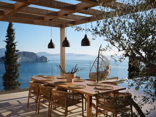 Galithea Villa, Heated Pool & Marathonisi SeaViews, By ThinkVilla