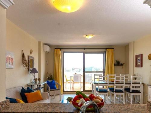 Wonderful 3 bedroom with two Spacious Terraces
