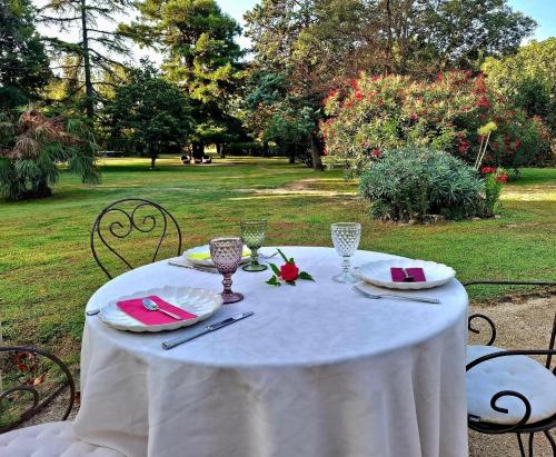 Domaine de Rhodes - 5 Chambres et 7 locations de vacances photo 56