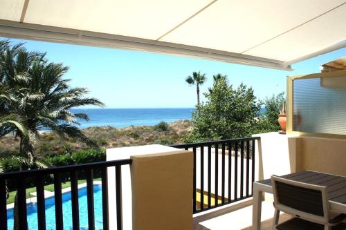 Apartment located right on the beach en Romana Playa