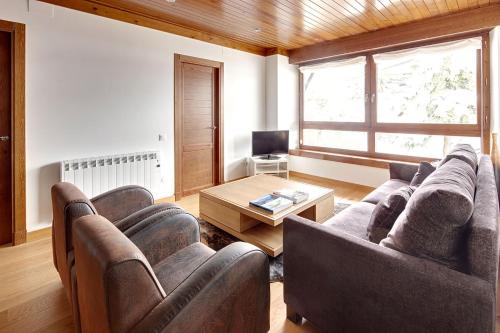 Cap 1500 Dos by FeelFree Rentals