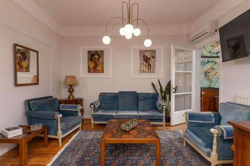 Neoclassico No4, Spacious 2BD in City Center