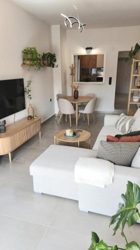 Urban Calm Heraklion Stylish Apartment in City Center