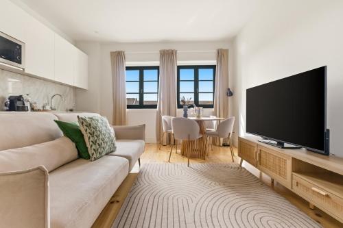 Art Deco 34 Luxury Apartment Downtown Metro AC