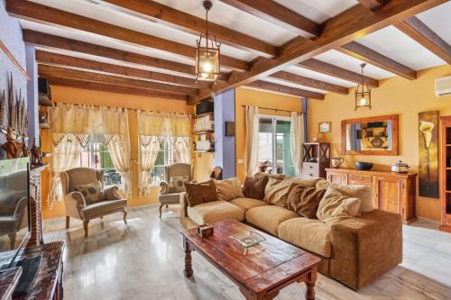 Villa estilo mediterránea con Piscina, Jardín, Bbq y Jacuzzi - VILLA BEL AIR REAL