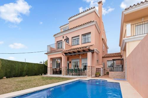 Villa estilo mediterránea con Piscina, Jardín, Bbq y Jacuzzi - VILLA BEL AIR REAL