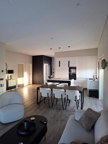 Peaceful and well located with hot tub in Akranes- Íceland