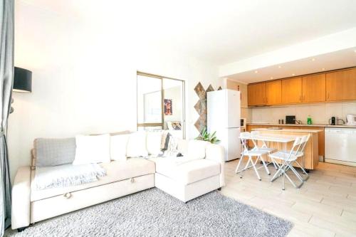 Bright & Relaxing Retreat near Vilamoura Marina