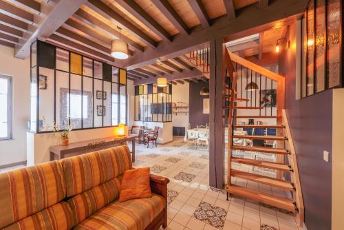 4 Private Suites in the Heart of Figeac