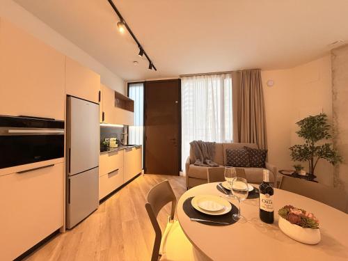 Loft 2 Moderno y familiar by VidaCalma