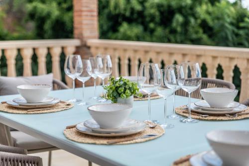Andalusian Sun Villa with Private Pool & BBQ - EaW Homes