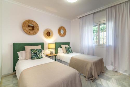 Andalusian Sun Villa with Private Pool & BBQ - EaW Homes