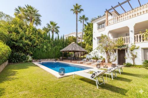 Andalusian Sun Villa with Private Pool & BBQ - EaW Homes