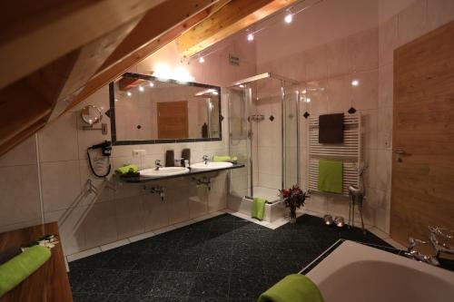 Ванна кімната в Apart Salner