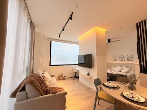 Loft 6 Ejecutivo premium y luminoso by VidaCalma
