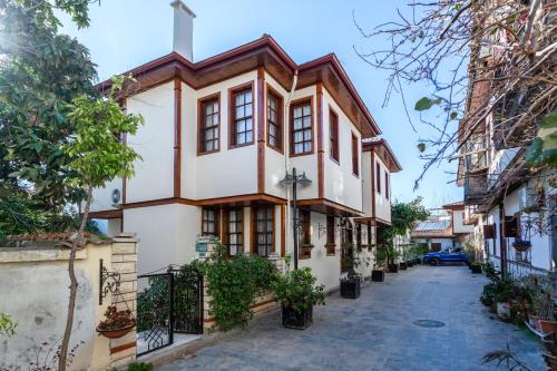 Pasha Suite - Top Floor