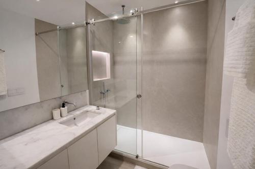 2 bed flat with Balcony in Central Lisbon
