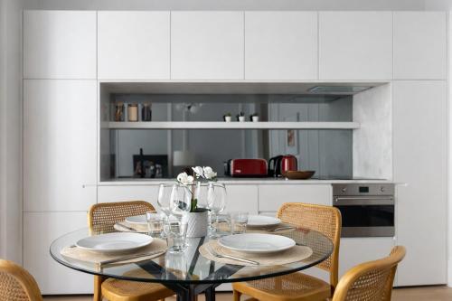 2 bed flat with Balcony in Central Lisbon