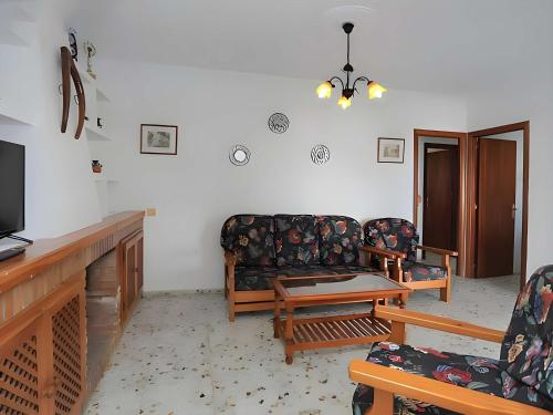 Chalet con piscina aceptamos solo familias con piscina privada y Jardin