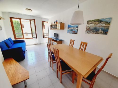 Good location, Beach 5 min, Parking, Air Conditioning