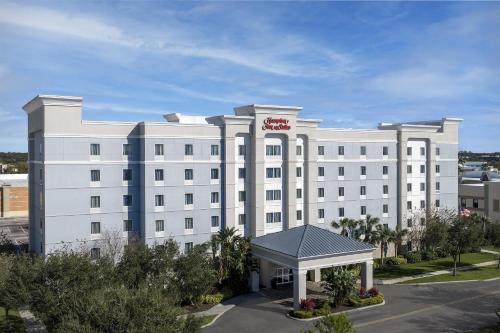 a rendering of a hotel building with a gazebo at Hampton Inn & Suites Lakeland-South Polk Parkway in Lakeland