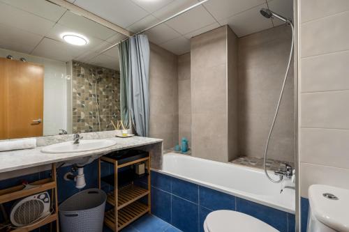 WELCS APARTAMENTO 322 EMP con terraza y piscina