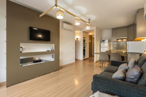 WELCS APARTAMENTO 322 EMP con terraza y piscina