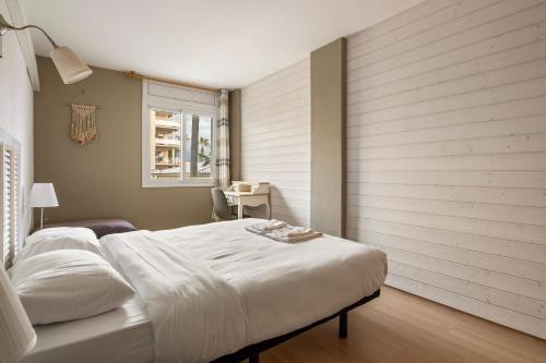 WELCS APARTAMENTO 322 EMP con terraza y piscina