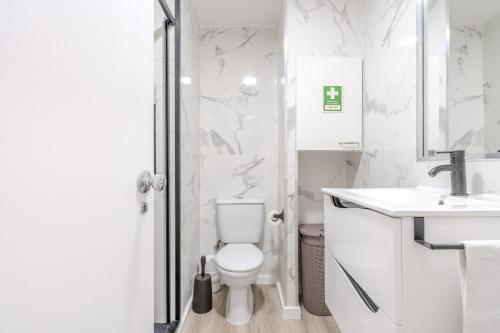 #212 Vila Magna Pool & City Views