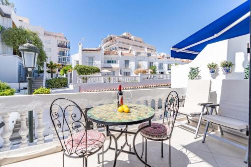 Casa Lavanda - Holiday Home with Sea Views, Private Terrace & Pool