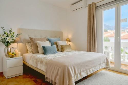 Casa Lavanda - Holiday Home with Sea Views, Private Terrace & Pool