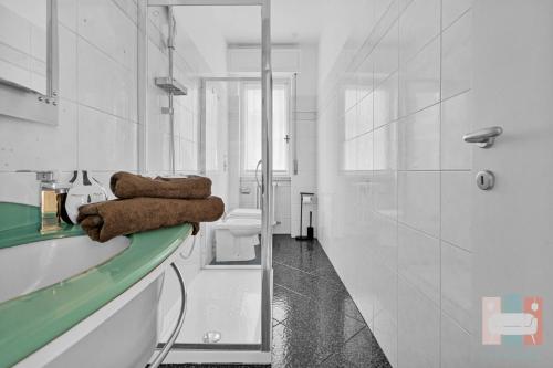 MAR19 Appartamento ampio e luminoso a Milano Comfort e Metro a Due Passi