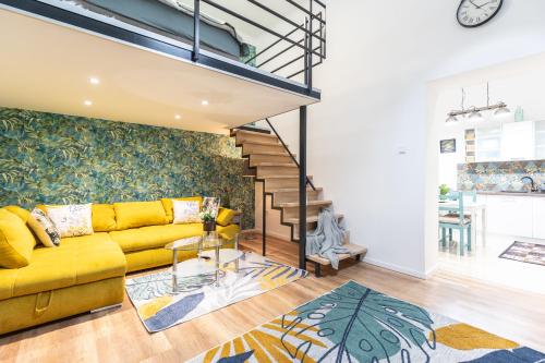 VividCity Apartment