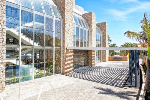 Bazen u ili blizu objekta BLUESEA Golden Beach