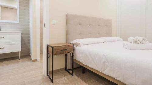 Apartamentos San Juan de los Reyes by Toledo AP